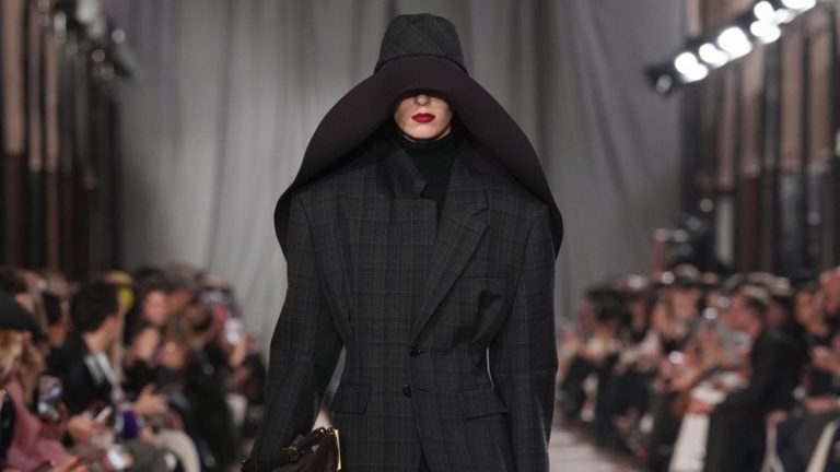 Lanvin Fall 2026 Ready-to-Wear Runway, Fashion Show & Collection Review